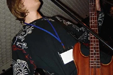 Бас-гитарист Владимир Колесниченко