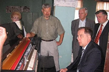 Калужскую фортепианную фабрику "Аккорд" посетил Министр культуры РФ А.С.Соколов

